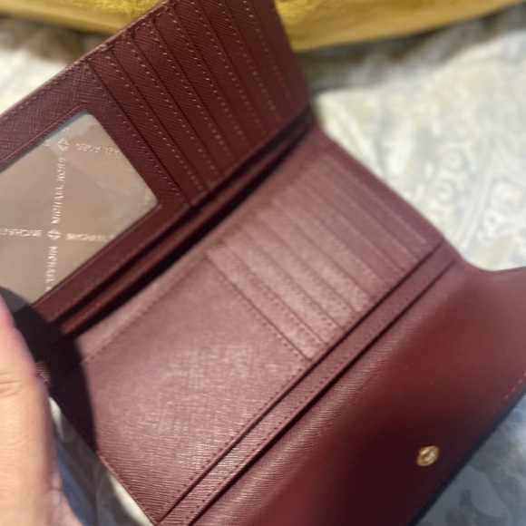 Mk medium wallet - Picture 2 of 3